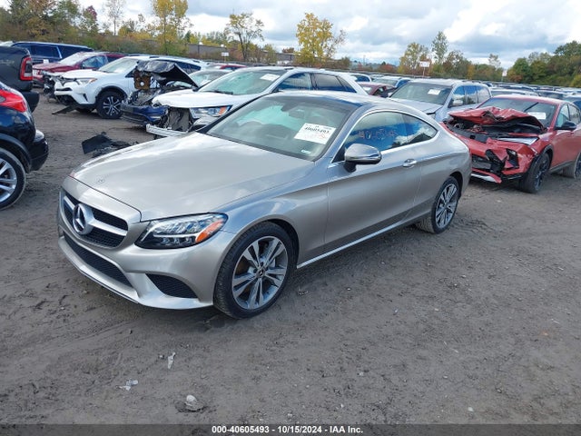 WDDWJ8EB5KF774699 Mercedes-Benz C 300 4matic
