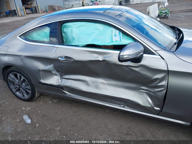 WDDWJ8EB5KF774699 Mercedes-Benz C 300 4matic