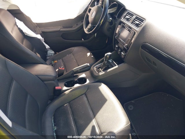 3VWL07AJ7GM318005 Volkswagen Jetta 1.8t Sel