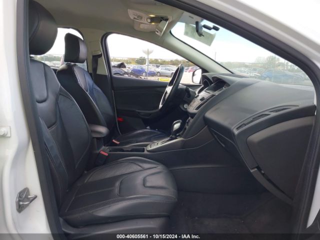 1FADP3K29GL201777 Ford FOCUS SE