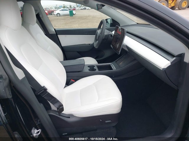 2022 TESLA MODEL Y 7SAYGDEE8NF513339 Photo 4