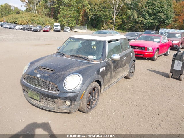 2010 MINI COOPER S WMWMF7C57ATX44742 Photo 1