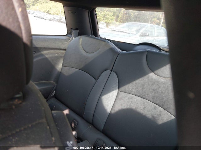2010 MINI COOPER S WMWMF7C57ATX44742 Photo 7