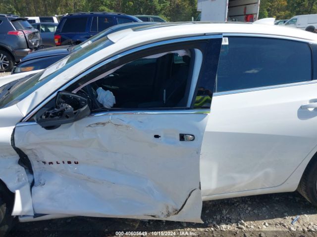 1G1ZD5ST0MF085126 Chevrolet Malibu Fwd Lt