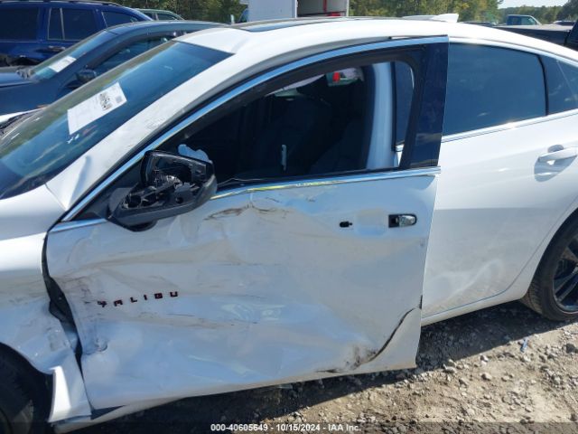 1G1ZD5ST0MF085126 Chevrolet Malibu Fwd Lt