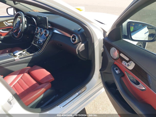 55SWF6GB0FU026402 Mercedes-Benz C 400 4matic
