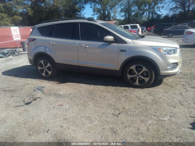 1FMCU0HD0JUD00653 Ford ESCAPE SEL