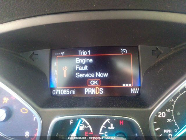 1FMCU0HD0JUD00653 Ford ESCAPE SEL
