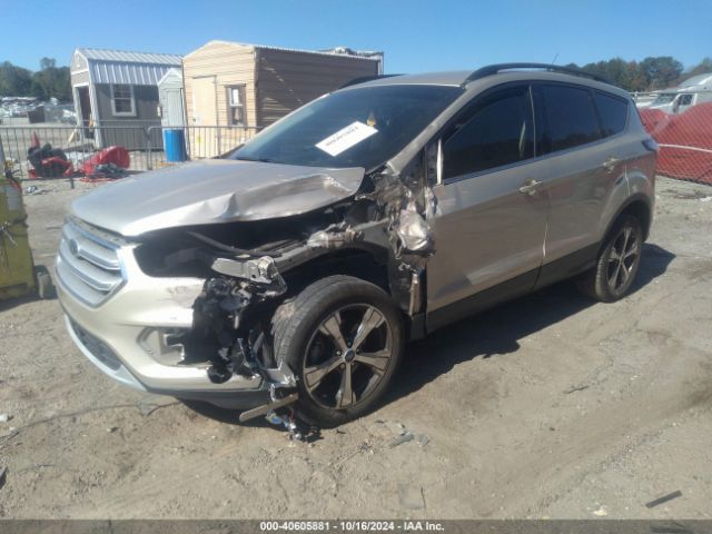 1FMCU0HD0JUD00653 Ford ESCAPE SEL