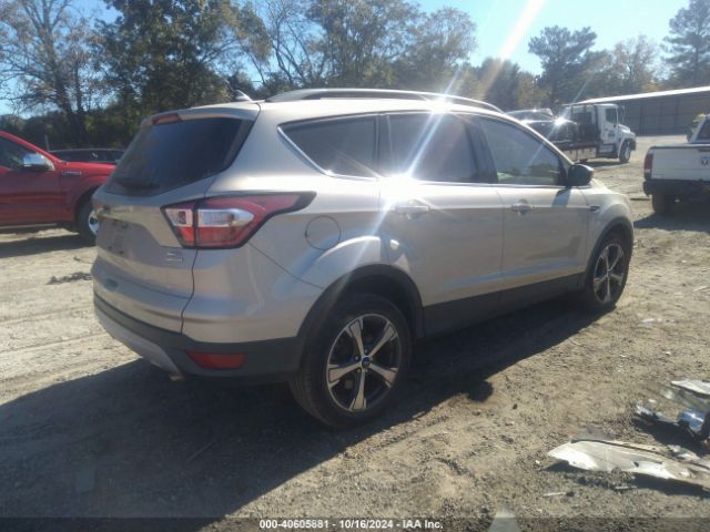 1FMCU0HD0JUD00653 Ford ESCAPE SEL