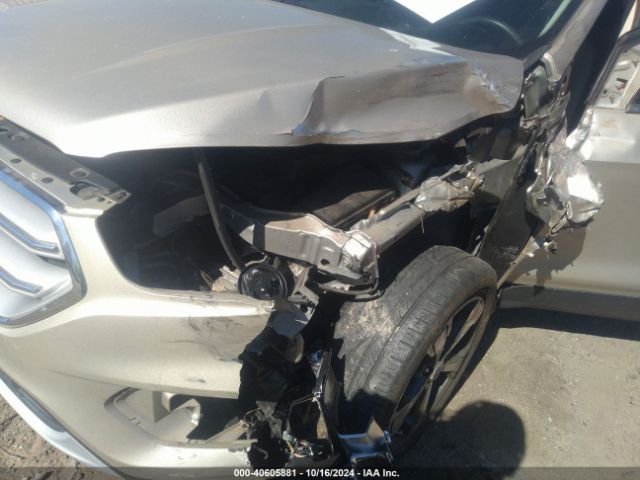 1FMCU0HD0JUD00653 Ford ESCAPE SEL