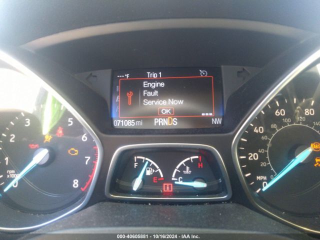 1FMCU0HD0JUD00653 Ford ESCAPE SEL