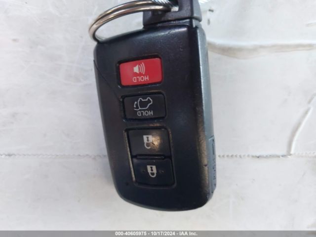 2T3RFREVXJW723169 Toyota Rav4 Adventure/xle
