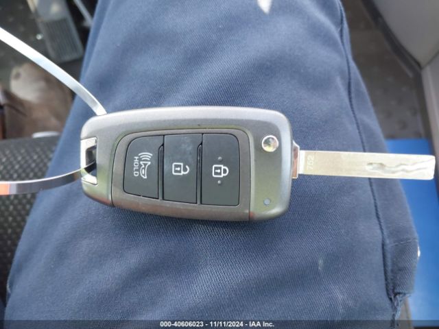 KMHRC8A35MU082999 Hyundai Venue Sel