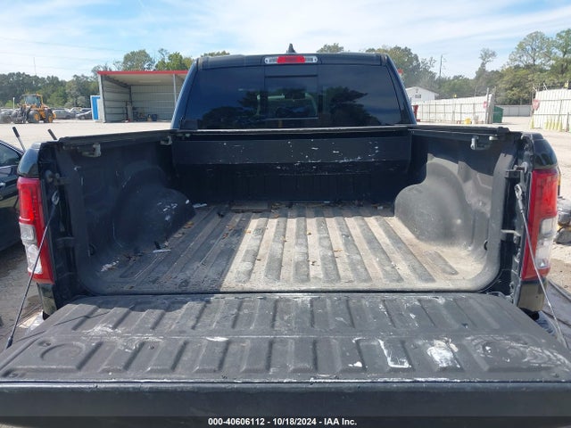 1C6SRFFT0LN211622 RAM 1500 Big Horn  4x4 5'7 Box