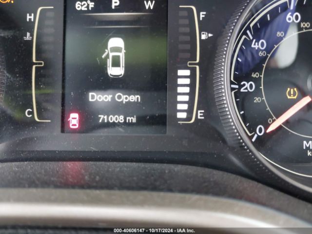 1C4PJLCB4EW225553 Jeep Cherokee Latitude