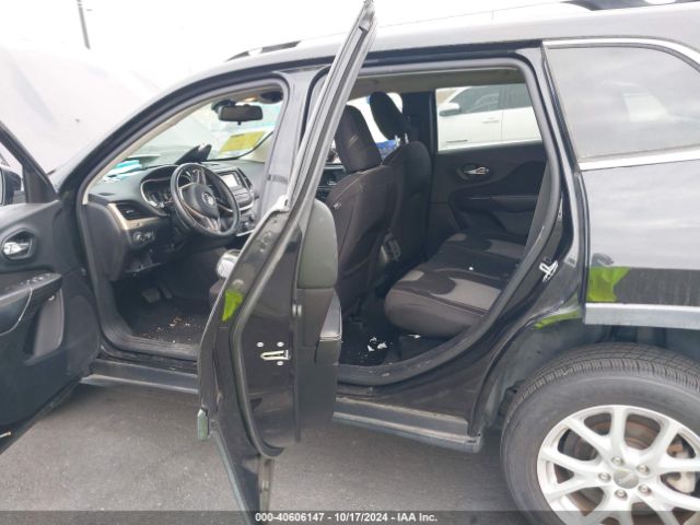 1C4PJLCB4EW225553 Jeep Cherokee Latitude
