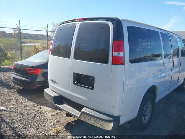 Chevrolet Express 2500 Lt 2018 1GAWGFFGXJ1245308 Image 16