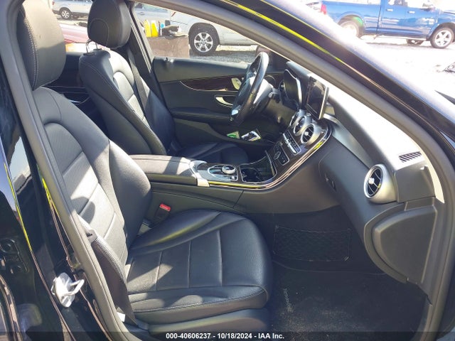 55SWF4KB5HU216632 Mercedes-Benz C 300 4matic/luxury 4matic/sport 4matic
