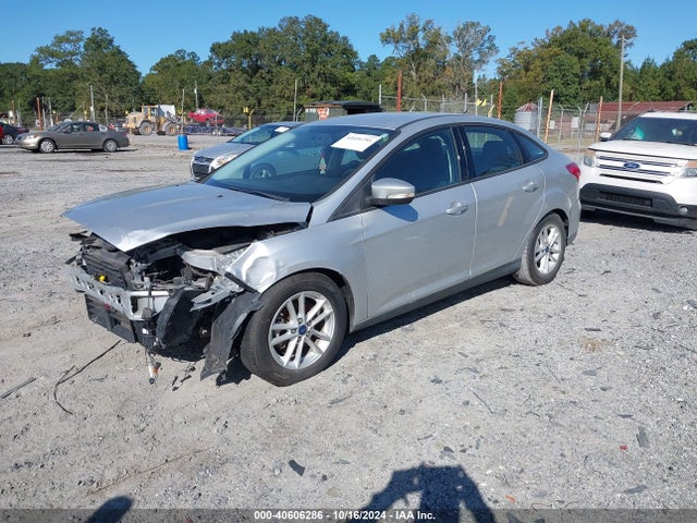 Ford FOCUS SE 2016 1FADP3F27GL365054 Image 2