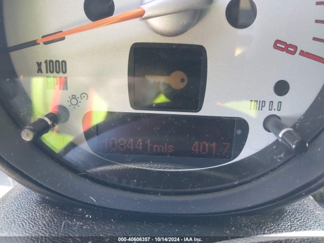 2011 MINI COOPER S WMWSV3C53BTY22471 Photo 6