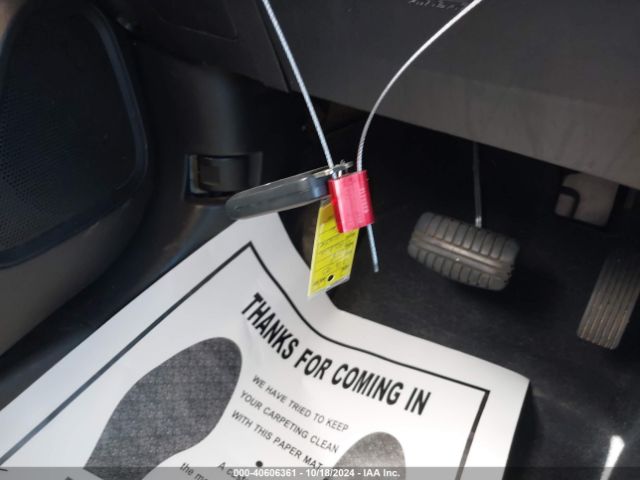 JA4AD3A3XJZ041536 Mitsubishi Outlander Se