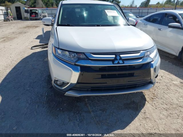 JA4AD3A3XJZ041536 Mitsubishi Outlander Se