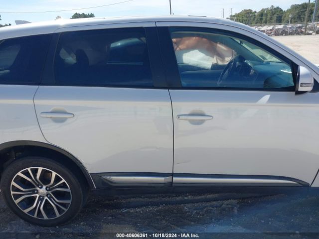 JA4AD3A3XJZ041536 Mitsubishi Outlander Se