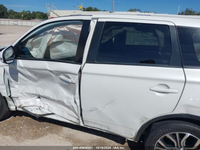 JA4AD3A3XJZ041536 Mitsubishi Outlander Se