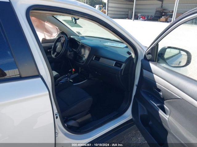 JA4AD3A3XJZ041536 Mitsubishi Outlander Se