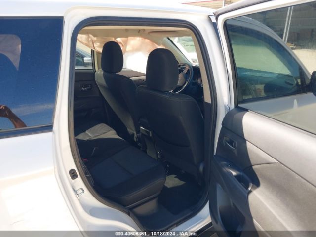 JA4AD3A3XJZ041536 Mitsubishi Outlander Se