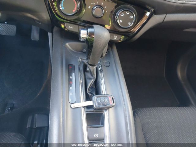 3CZRU5H32JG701945 Honda HR-V LX