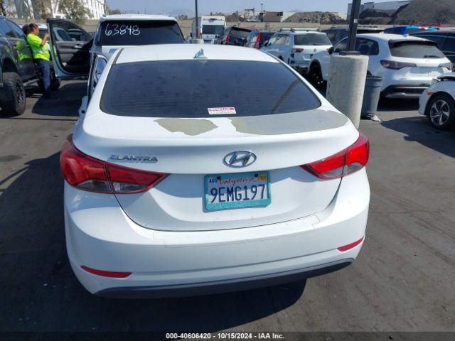 5NPDH4AE8GH719425 Hyundai ELANTRA SE