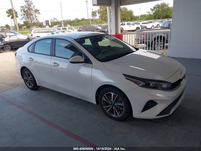 KIA Forte Lxs 2023 3KPF24AD9PE656311 Image 1