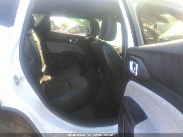 3C4NJDFN4RT594007 Jeep Compass Latitude Lux Fwd