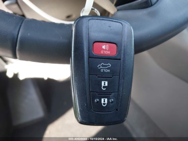 JTMC1RFV4ND086074 Toyota Rav4 Xle Premium