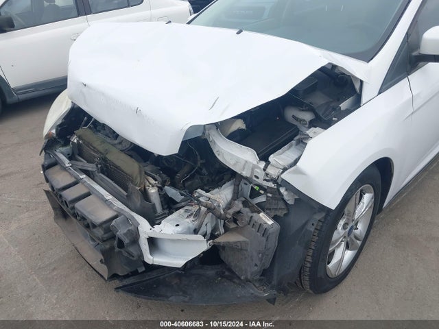 Ford FOCUS SE 2014 1FADP3K25EL260824 Image 6