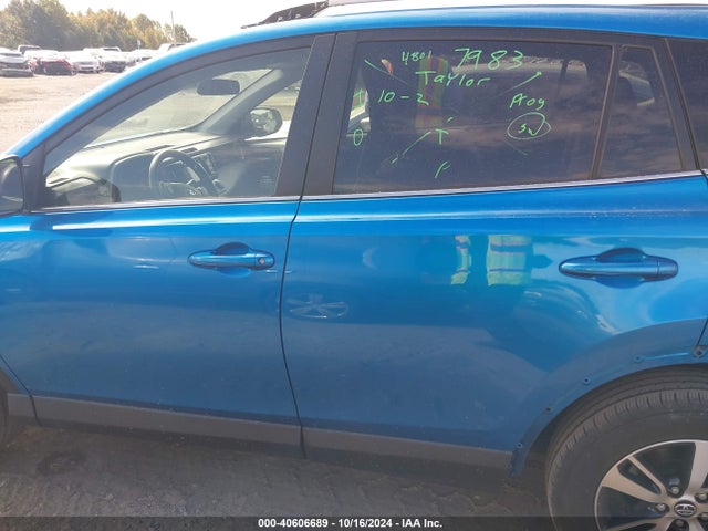 Toyota Rav4 Xle 2017 JTMWFREV8HJ112732 Image 15