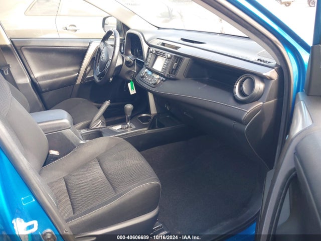 Toyota Rav4 Xle 2017 JTMWFREV8HJ112732 Image 5