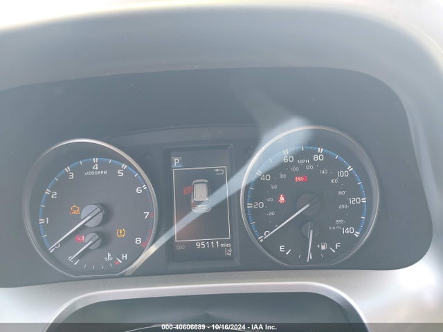 Toyota Rav4 Xle 2017 JTMWFREV8HJ112732 Image 7