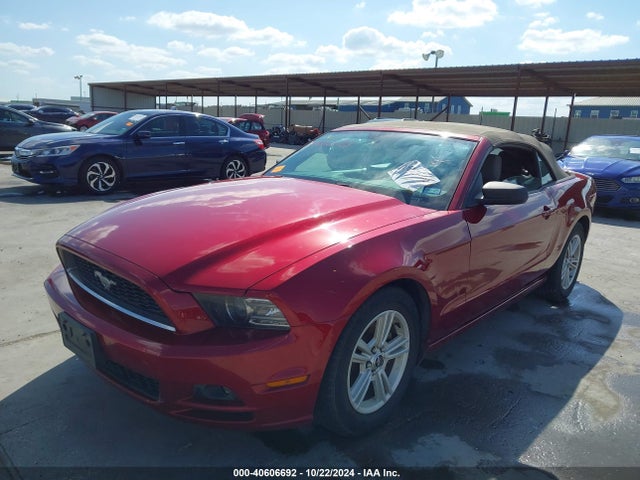 Ford Mustang V6 2014 1ZVBP8EM4E5250539 Image 2