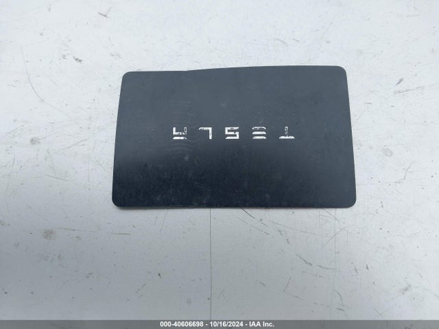 2021 TESLA MODEL Y 5YJYGAEE3MF275670 Photo 10