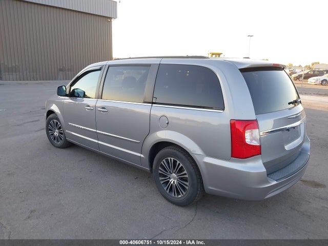 2C4RC1HG0ER251975 Chrysler Town & Country S