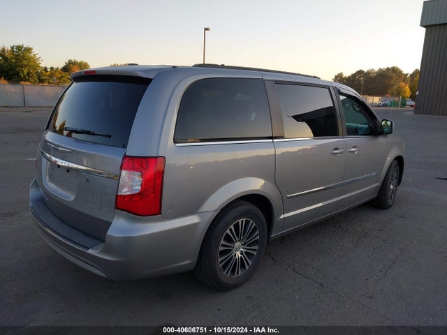 2C4RC1HG0ER251975 Chrysler Town & Country S