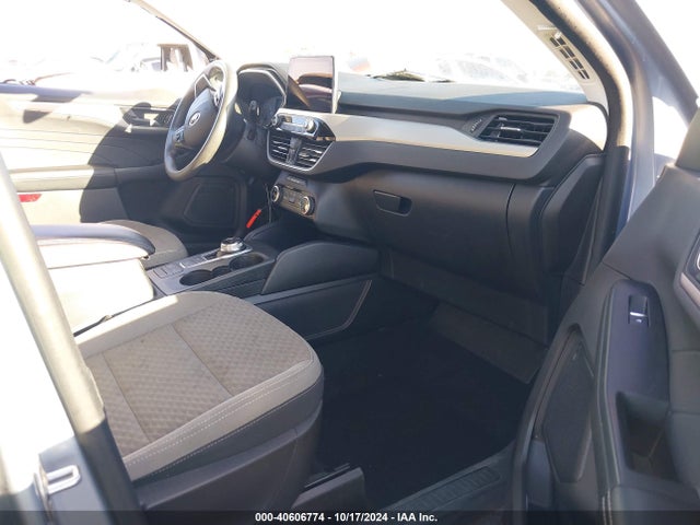 Ford ESCAPE SE 2022 1FMCU9G66NUC01316 Image 5