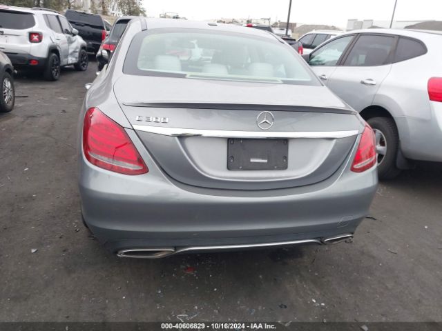 55SWF4JB6FU085693 Mercedes-Benz C 300 Luxury/sport