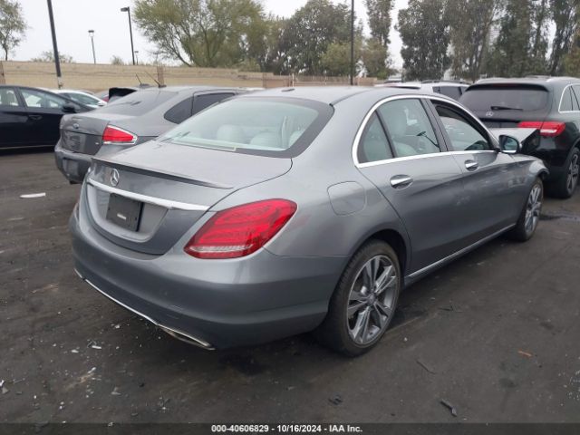 55SWF4JB6FU085693 Mercedes-Benz C 300 Luxury/sport