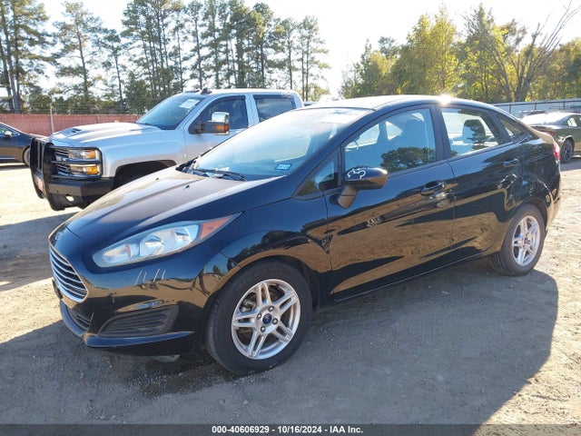 Ford FIESTA SE 2018 3FADP4BJ7JM113846 Image 2