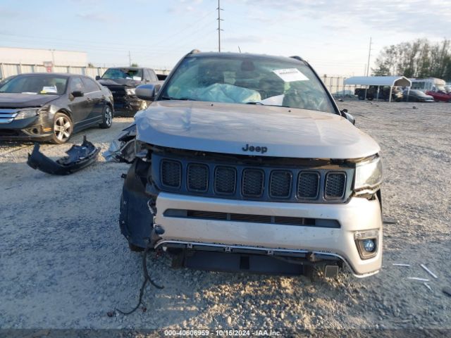 3C4NJCBB3JT305029 Jeep Compass Altitude Fwd