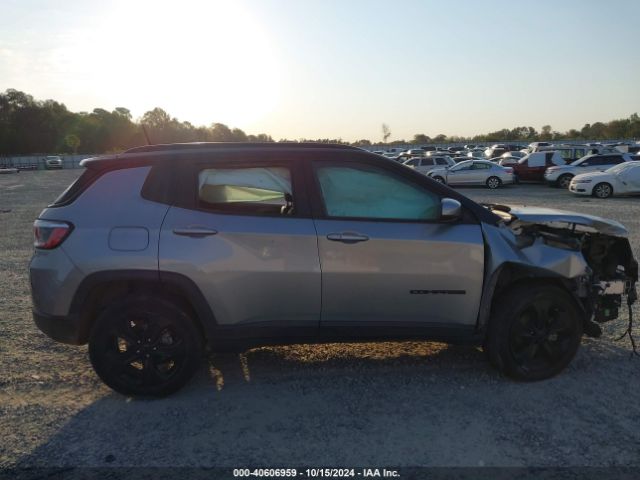 3C4NJCBB3JT305029 Jeep Compass Altitude Fwd